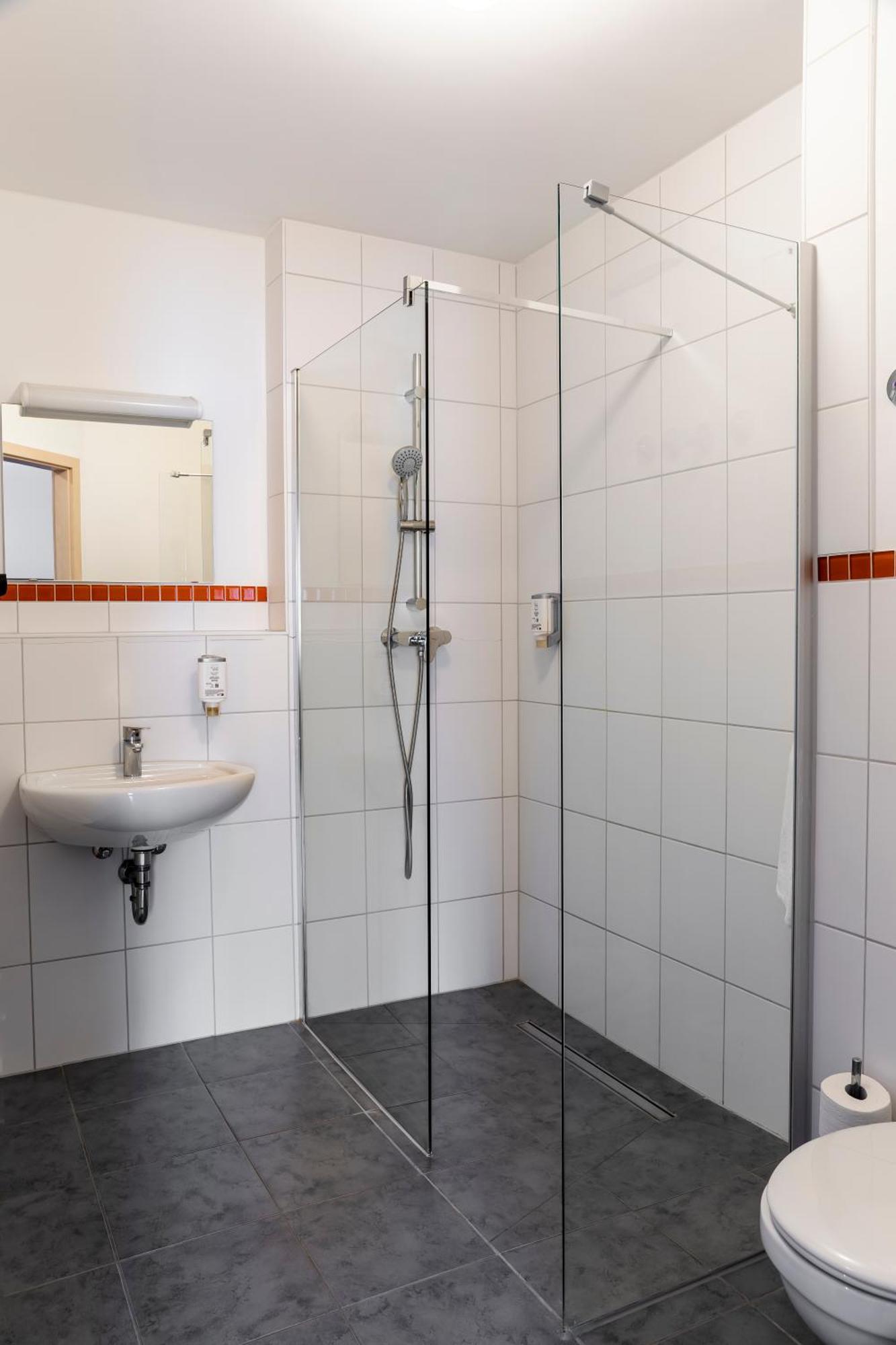 Orange Hotel Und Apartments Neu-Ulm Exterior photo